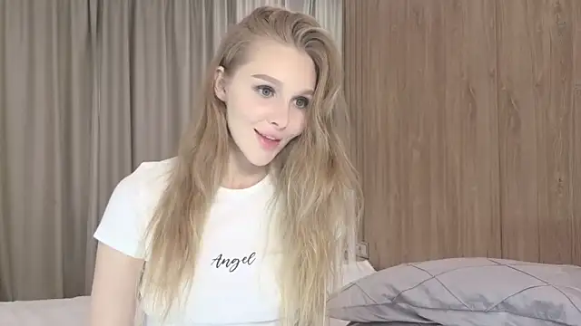 Brigitte Bardot online show from September 2025 06:13:01 AM