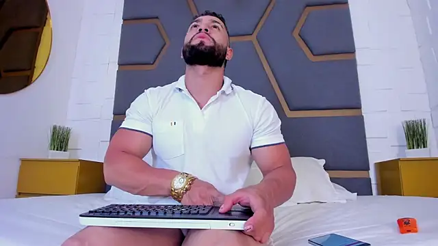 Snapshot of massimofiore_ chatting on September 2025 03:22:01 AM massimofiore online show from September 2025 03:22:01 AM