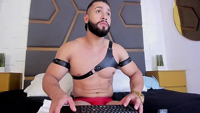 Snapshot of massimofiore_ chatting on October 2025 03:40:01 AM massimofiore online show from October 2025 03:40:01 AM