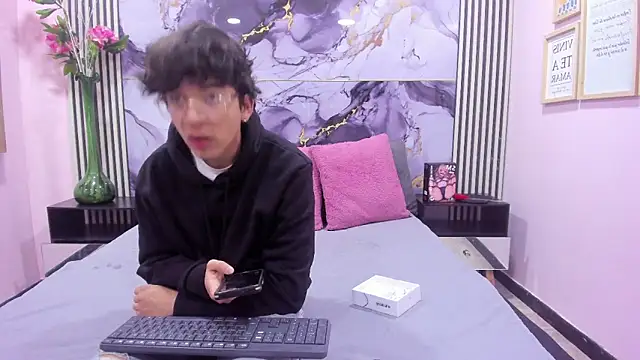 Snapshot of Desire_Ecstasy chatting on October 2025 12:58:01 PM Desire Ecstasy online show from October 2025 12:58:01 PM