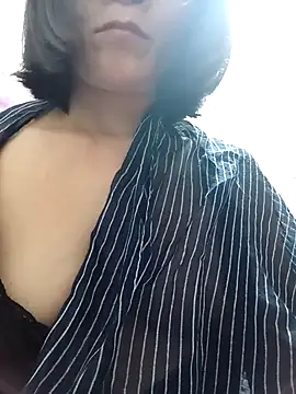 Snapshot of Thaohoa_love chatting on November 2025 07:59:02 PM Thaohoa love online show from November 2025 07:59:02 PM