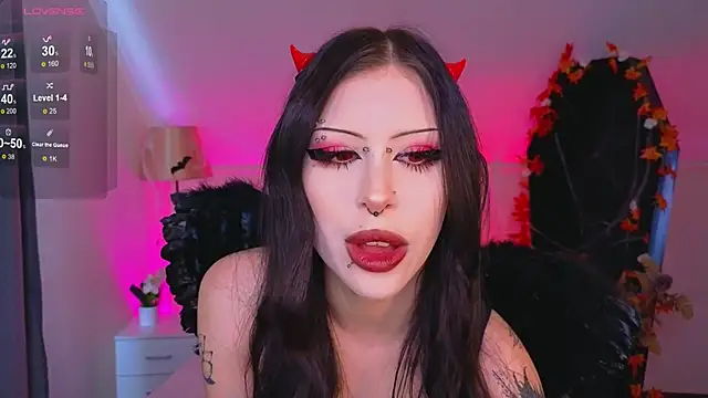 Snapshot of venomeowww__ chatting on October 2025 03:47:02 AM venomeowww online show from October 2025 03:47:02 AM