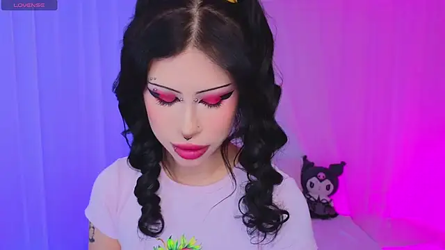 Snapshot of venomeowww__ chatting on November 2025 04:16:01 AM venomeowww online show from November 2025 04:16:01 AM