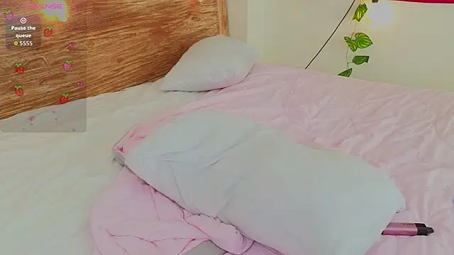 Snapshot of venomeowww__ chatting on April 2026 07:45:01 AM venomeowww online show from April 2026 07:45:01 AM