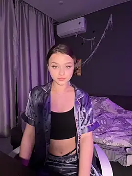 Snapshot of VelvetRush_ chatting on October 2025 04:30:02 PM VelvetRush  online show from October 2025 04:30:02 PM