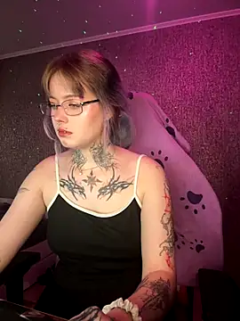 n1ghtcloud online show from September 2025 08:25:01 AM