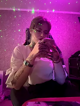 n1ghtcloud online show from September 2025 10:28:01 AM