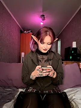 n1ghtcloud online show from October 2025 05:29:02 AM