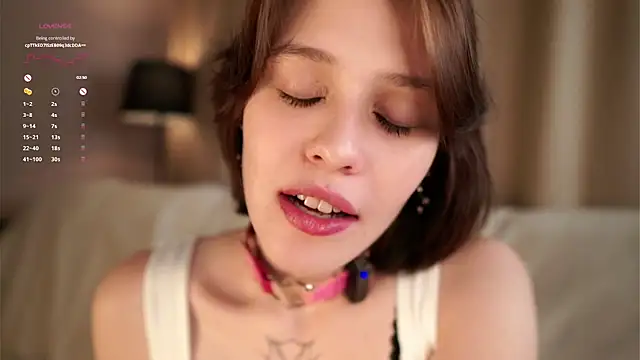 LurleneRamo online show from October 2025 01:09:01 AM