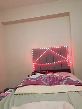 Vickysweeeettt online show from March 2026 09:09:01 PM