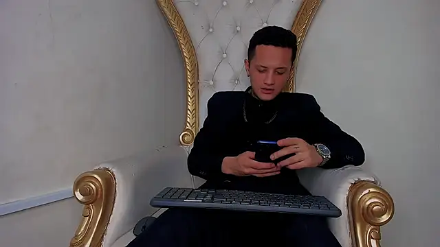 SkinnyZetth online show from October 2025 05:04:02 AM