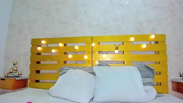 thalia888  online show from November 2025 07:15:01 PM