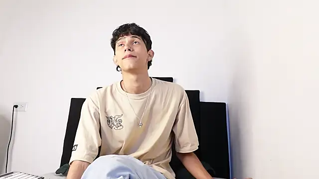 alexmark  online show from October 2025 02:31:01 PM