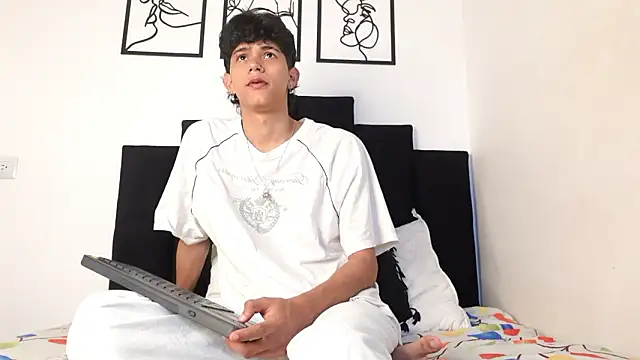 alexmark  online show from February 2026 01:38:01 PM