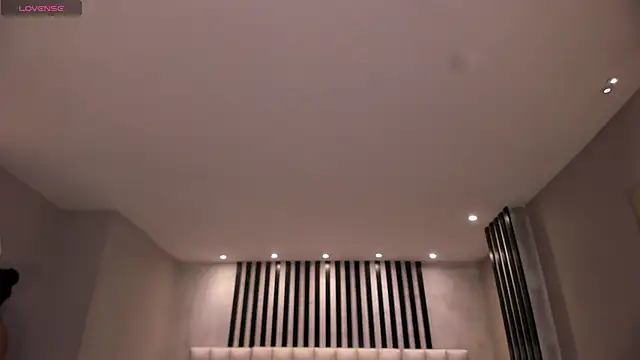 Snapshot of LeahNovac chatting on October 2025 11:22:02 AM LeahNovac online show from October 2025 11:22:02 AM