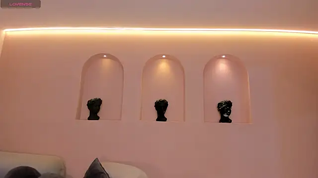 Snapshot of LeahNovac chatting on October 2025 11:29:01 AM LeahNovac online show from October 2025 11:29:01 AM