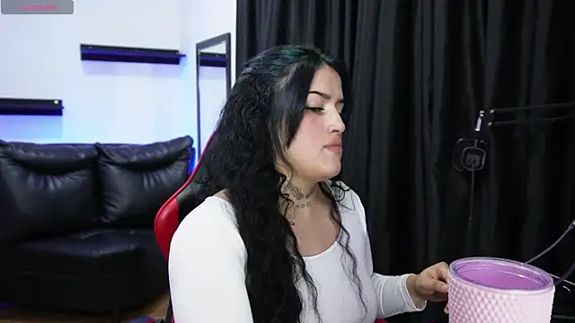 Snapshot of sari_belle chatting on March 2026 05:22:01 AM sari belle online show from March 2026 05:22:01 AM