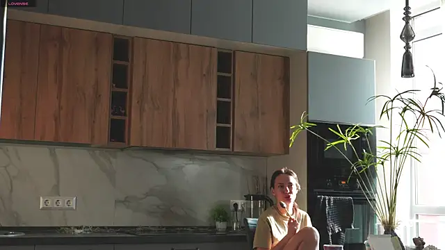 Snapshot of Anny_Molly chatting on November 2025 06:08:02 AM Anny Molly online show from November 2025 06:08:02 AM