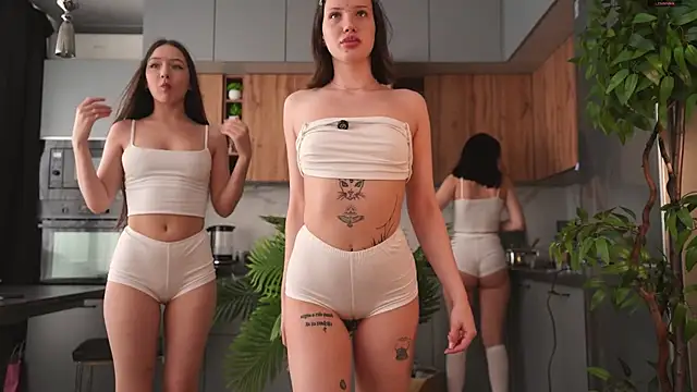 Anny Molly online show from April 2026 06:49:02 AM