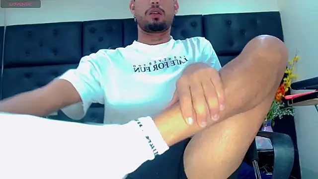 StivBigCock online show from October 2025 12:00:02 PM