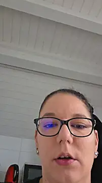 Snapshot of Swiss_Lady chatting on November 2025 09:44:02 AM Swiss Lady online show from November 2025 09:44:02 AM