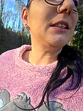 Snapshot of Swiss_Lady chatting on November 2025 10:51:01 AM Swiss Lady online show from November 2025 10:51:01 AM