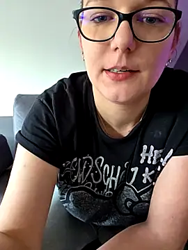 Snapshot of Swiss_Lady chatting on December 2025 09:27:01 AM Swiss Lady online show from December 2025 09:27:01 AM