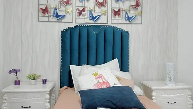 Snapshot of Alison_Carde05 chatting on October 2025 07:37:01 PM Alison Carde05 online show from October 2025 07:37:01 PM