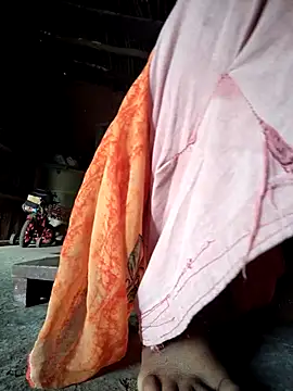 Snapshot of Monika_thakurr chatting on April 2026 01:49:01 AM Monika thakurr online show from April 2026 01:49:01 AM