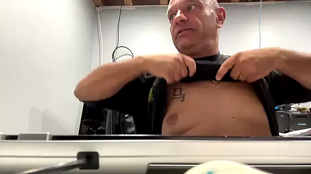 frankyjones8989 online show from October 2025 03:16:02 AM