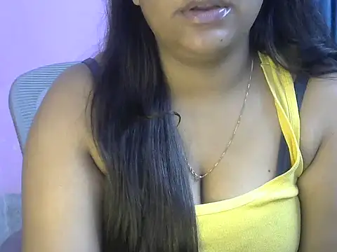 Queenxxx98 online show from February 2026 07:07:01 PM