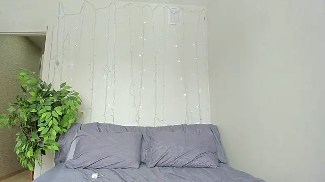 Kelly Gerzikaa online show from March 2026 04:27:02 AM