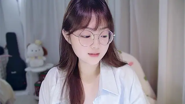 Snapshot of YUANYUAN-A chatting on March 2026 12:19:02 PM YUANYUAN-A online show from March 2026 12:19:02 PM