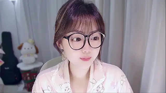 Snapshot of YUANYUAN-A chatting on March 2026 12:11:01 PM YUANYUAN-A online show from March 2026 12:11:01 PM