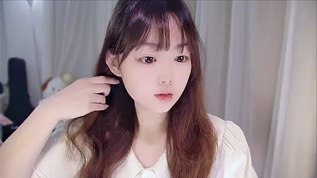 Snapshot of YUANYUAN-A chatting on April 2026 12:26:02 PM YUANYUAN-A online show from April 2026 12:26:02 PM