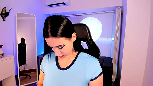 Mary Lori online show from September 2025 06:26:02 AM