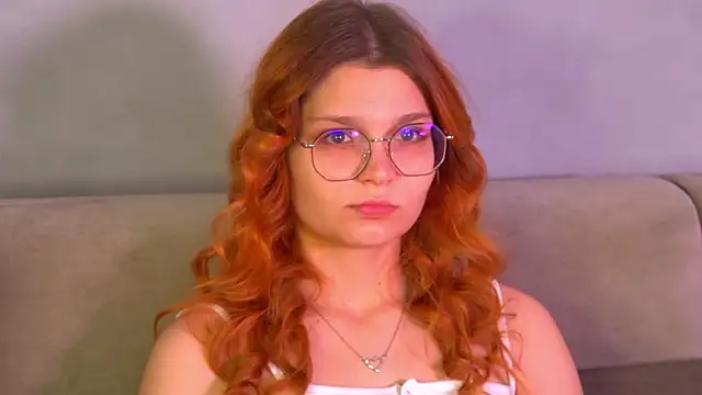 Snapshot of BellaMarebelle chatting on October 2025 04:21:01 AM BellaMarebelle online show from October 2025 04:21:01 AM