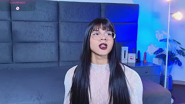 Slenna Moon online show from February 2026 11:27:02 PM