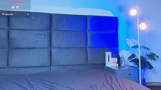 Slenna Moon online show from March 2026 02:04:02 AM