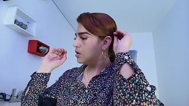 Skylar  Desire online show from September 2025 01:33:02 PM