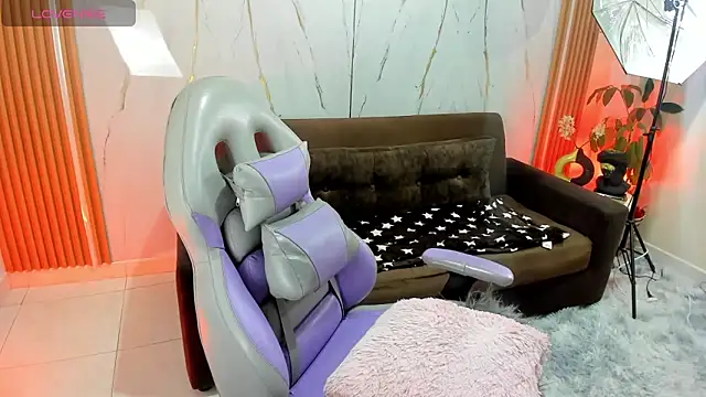 Juanitarubia online show from October 2025 05:54:01 PM