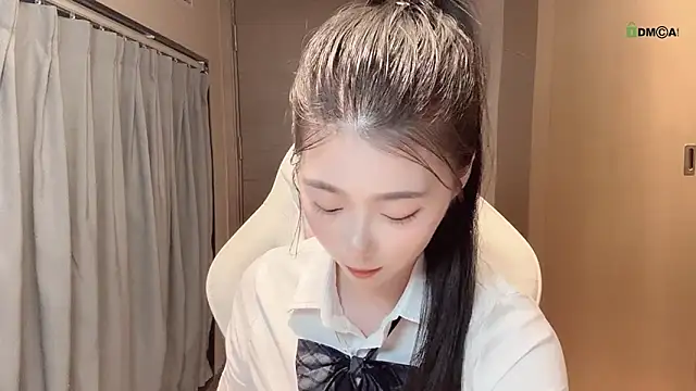 Makinghappymyself  online show from November 2025 07:00:01 AM