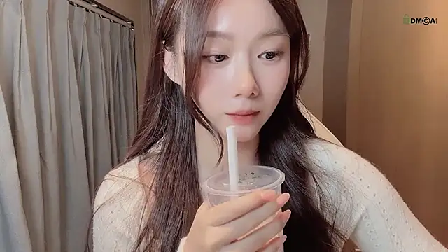 Makinghappymyself  online show from November 2025 01:11:01 PM