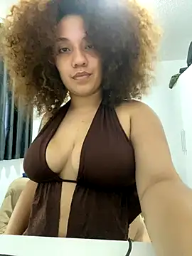 Snapshot of MorganaBelc chatting on November 2025 04:52:02 PM MorganaBelc online show from November 2025 04:52:02 PM