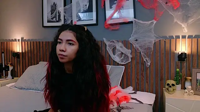 luna roja25 online show from October 2025 12:39:02 PM