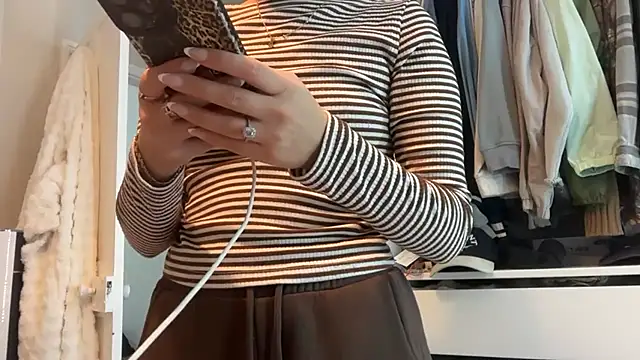 Snapshot of KayleeBella chatting on March 2026 08:04:01 PM KayleeBella online show from March 2026 08:04:01 PM