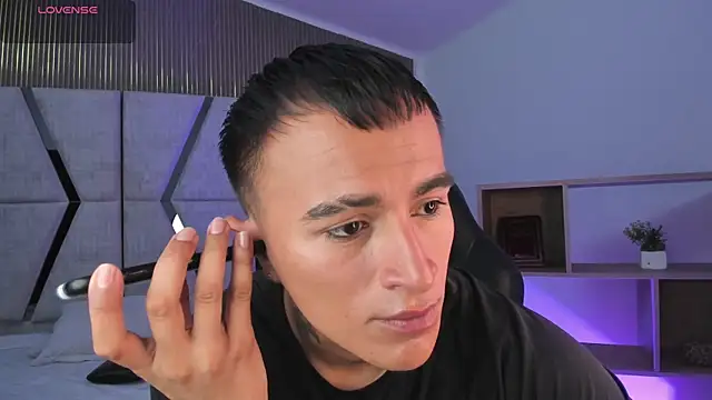 LiamDeep online show from February 2026 08:07:02 PM