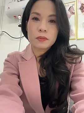 Baby-mmm online show from November 2025 04:55:01 AM