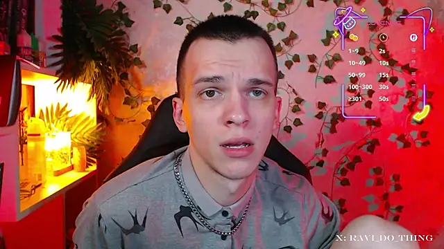 Snapshot of frozen_boy chatting on September 2025 03:35:01 PM frozen boy online show from September 2025 03:35:01 PM