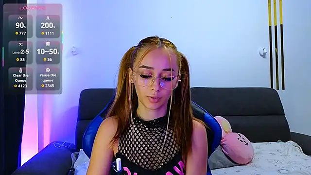 AmyKent  online show from September 2025 02:50:01 PM